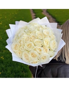 Белые розы 35шт Танец цветов