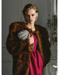 Шуба из экомеха с объемными плечами Love republic