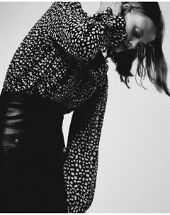 Блузка с плиссированными воланами, черный Сфера