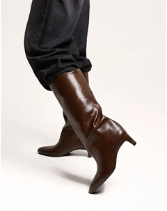 Широкие сапоги на высоком каблуке коричневого цвета Bershka