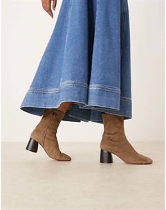 Ботильоны Radar с круглым носком и блочным каблуком из замши песочного цвета Asos design