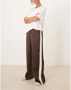 Коричневые атласные брюки с полосками по бокам Mango