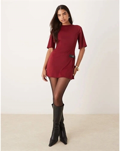 Платье мини с короткими рукавами и пряжкой сбоку, винного цвета Asos design