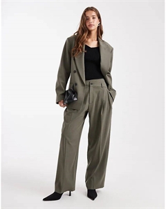Широкие брюки с низкой посадкой и асимметричным поясом, оливкового цвета Asos design