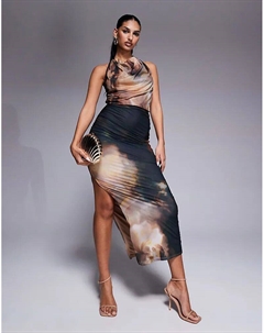 Платье миди из трикотажного шифона с высоким воротом и воротником-хомут с желтым абстрактным принтом Asos design