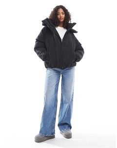 Пуховик Cloud с объемным капюшоном черного цвета Asos design