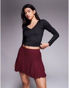 Мини-юбка годе с текстурой бордового цвета Asos design