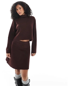 Трикотажный джемпер с высоким воротником в бордовом цвете Only