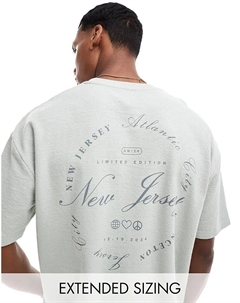 Футболка оверсайз с передним карманом и городским принтом сзади серого цвета Asos design