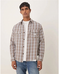 Свободная рубашка в коричневую клетку с нашивкой в ​​стиле рабочей одежды Asos design