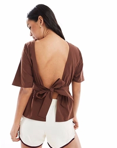 Коричневая блузка с завязкой на талии икрытой спиной Asos design