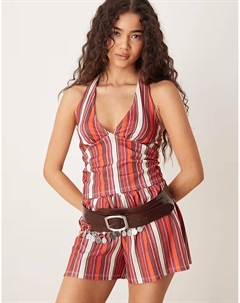 Короткие шорты с текстурированной полоской красного цвета Asos design