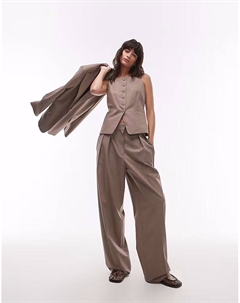 Свободный брючный костюм коричневого цвета Mango