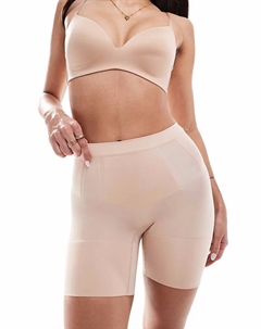 Короткие шорты sculpt Oncore до середины бедра нежно-бежевого цвета Spanx