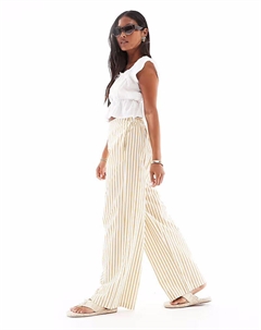 Брюки прямого кроя из сирсакера Petite в коричневую полоску Asos design