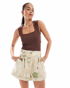 Шорты с поясом и размытым абстрактным принтом Asos design