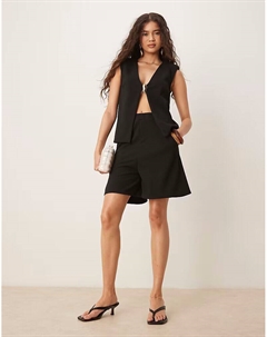 Короткие бермуды черного цвета с карманами из ткани в стиле «скуба» Asos design