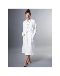 Халат с практичным поясом для завязывания 1 шт., белый Trigema
