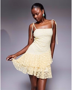 Мини-платье с асимметричными воланами и свободными бретельками желтого цвета Asos design