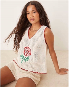 Вязаный топ крючком с рисунком розы в цвете кремовый Asos design