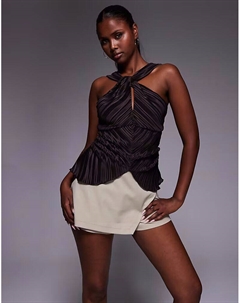 Топ с плиссированной бретелью через шею, узлом и разрезом шоколадного цвета Asos design