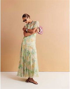 Платье макси с асимметричными рукавами, подолом годе и принтом пастельных оттенков Asos design