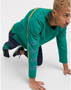Зеленый лонгслив sport pack Nike training