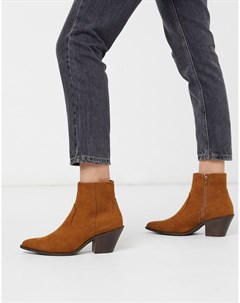 Светло коричневые ботинки на каблуке в стиле вестерн New look