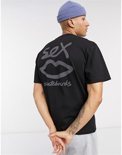 Черная футболка с принтом на спине Sex skateboards