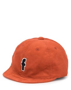 Бейсбольная кепка с нашивкой логотипом Familiar