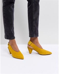 Желтые замшевые туфли с ремешком на пятке London Dorothea Hudson