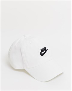 Белая кепка с логотипом Futura Nike