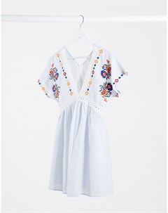 Свободное платье со вставками и цветочной вышивкой En crème