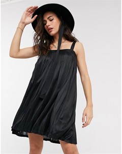 Черное атласное oversized платье Vero moda