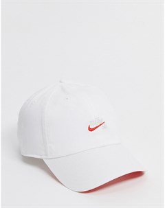 Белая кепка с логотипом Nike sb