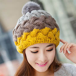 Держим голову в тепле: тёплые женские шапки для холодных дней